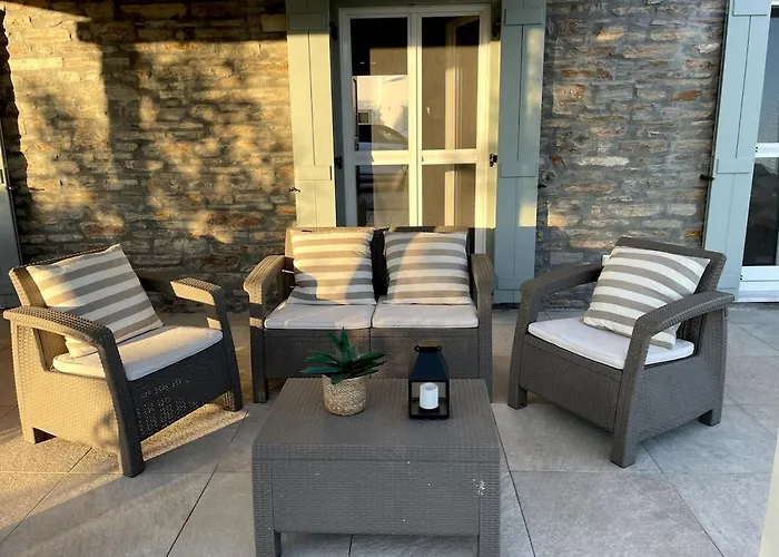 度假居 The Stone House *