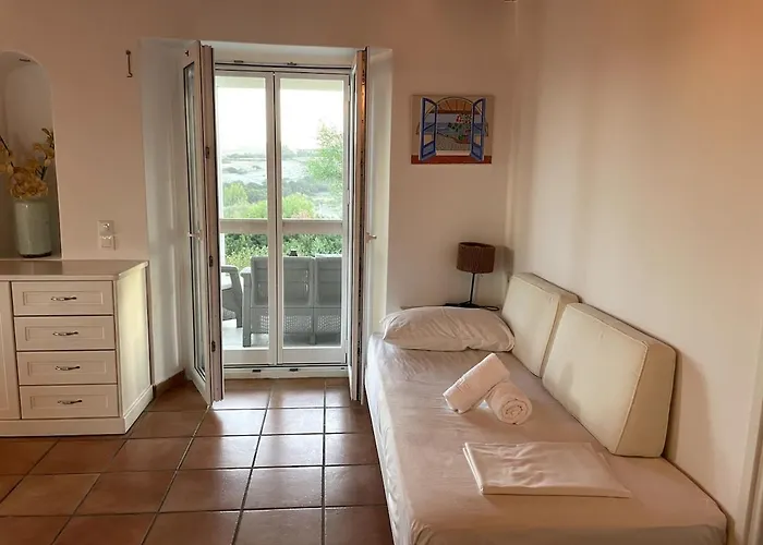 度假居 The Stone House *